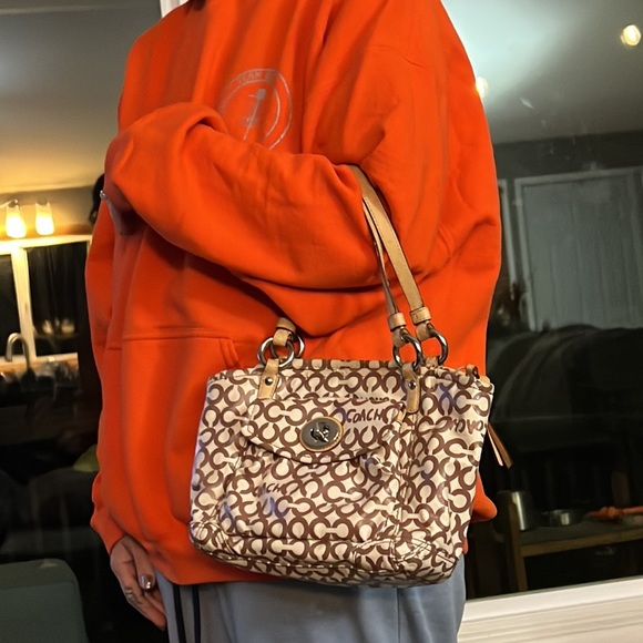 Cream and brown C’s mini purse - Picture 9 of 14